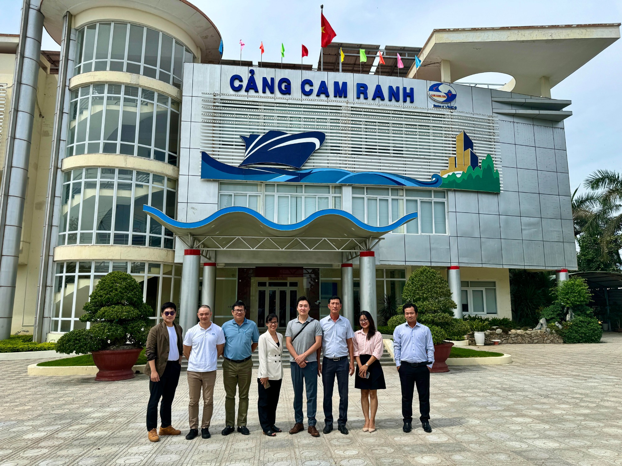 HÃNG TÀU MITSUIT O.S. KLINE ĐẾN THĂM VÀ LÀM VIỆC TẠI CẢNG CAM RANH